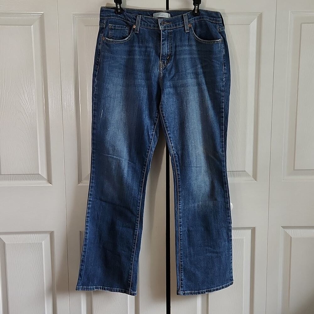 Levi's 515 Women's Med Wash Boot Cut Jeans Size 12 Zip Button Closure Western